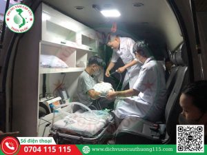 xe cấp cứu tại Xuân Thới Sơn
